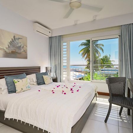 Plage Bleue Beachfront Apartments With Lov Trou aux Biches Kültér fotó