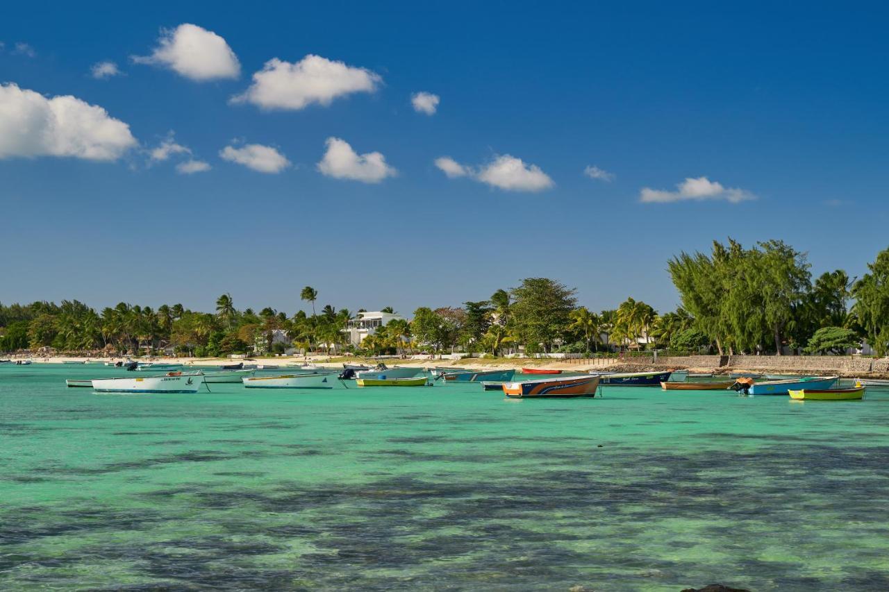 Plage Bleue Beachfront Apartments With Lov Trou aux Biches Kültér fotó