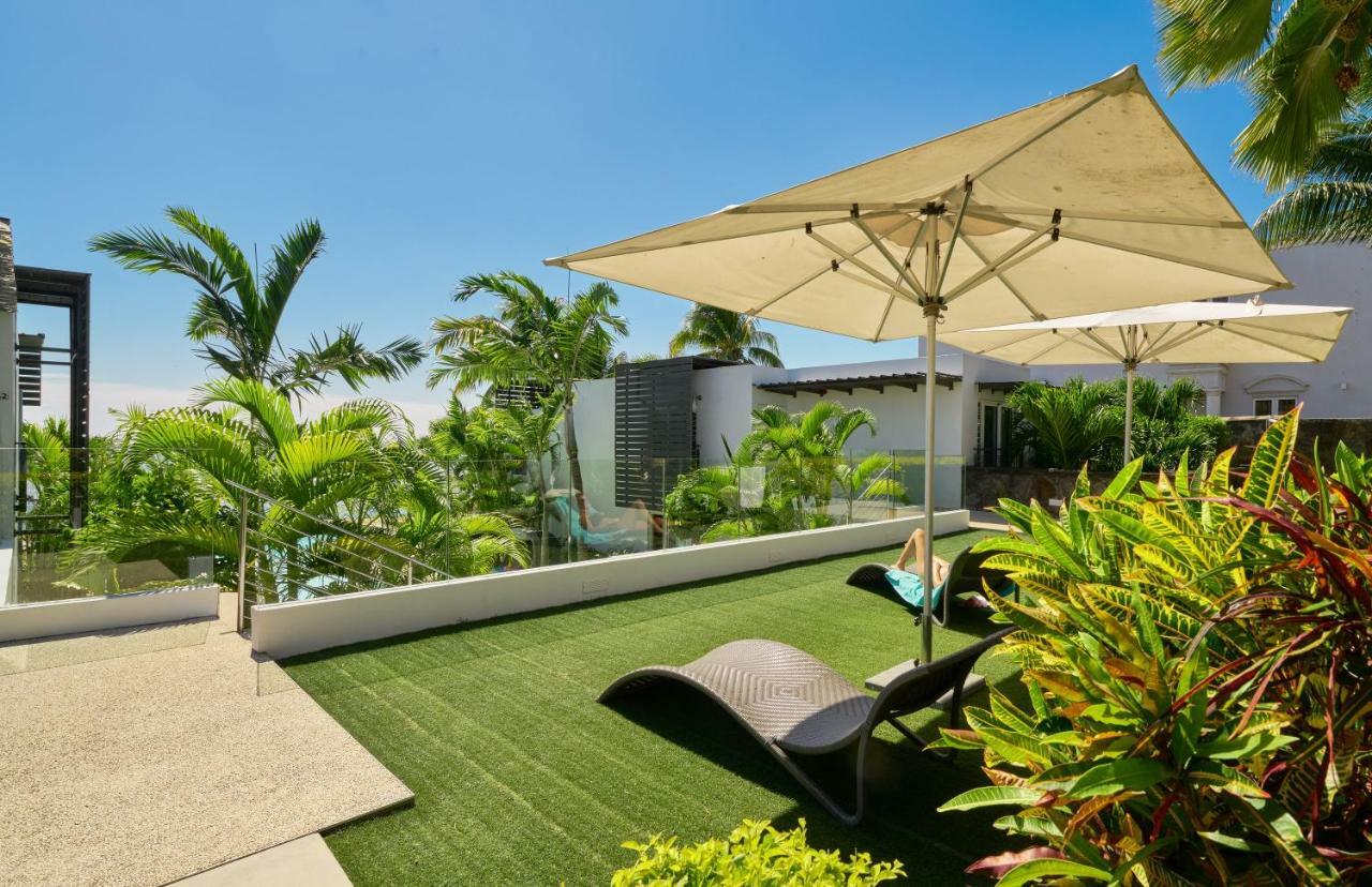 Plage Bleue Beachfront Apartments With Lov Trou aux Biches Kültér fotó